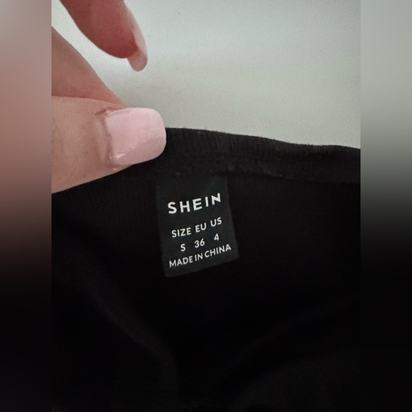 SHEIN MOOSTA O-RING LINKED CUT OUT TUBE TOP BLACK SIZE SMALL - Picture 7 of 8